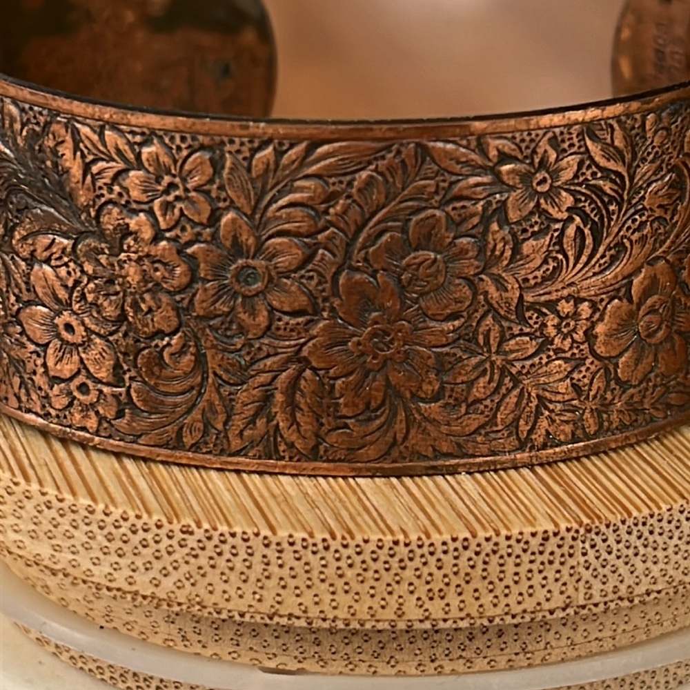 Beautiful, solid copper cuff bracelet - Picture 4 of 10